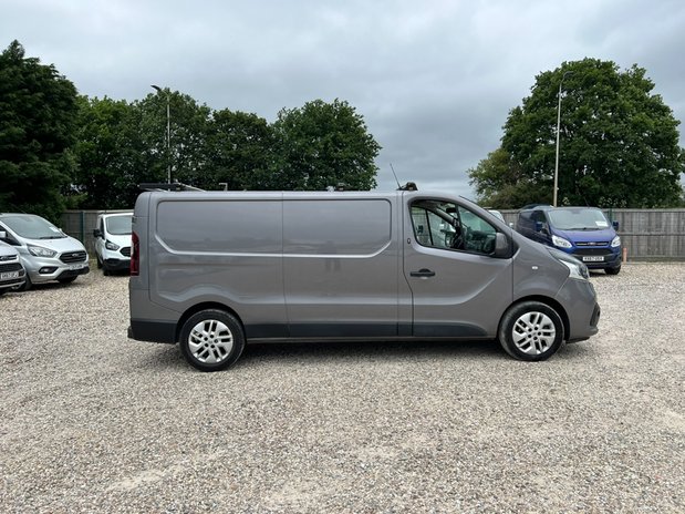 Renault Trafic LWB L2H1 Low Roof Sport 296 Air Con Nav Sensors EU 5