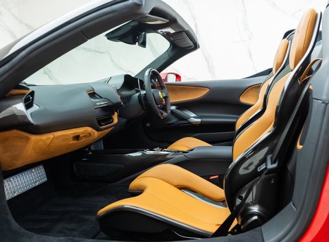 Ferrari SF90 Spider 18