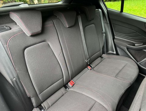 Ford Focus 1.5 Focus ST-Line EcoBlue Auto 5dr 44