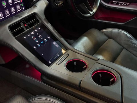 Porsche Taycan Performance 79.2kWh Saloon 4dr Electric Auto RWD (408 ps) 43