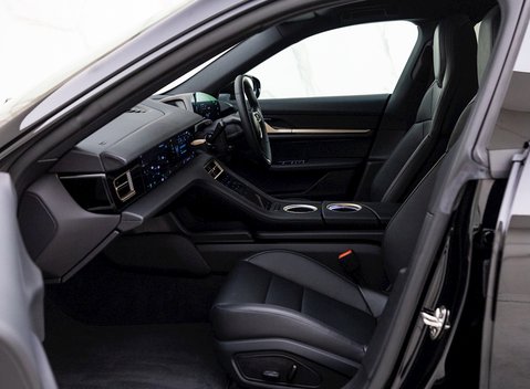 Porsche Taycan 4S Cross Turismo 15