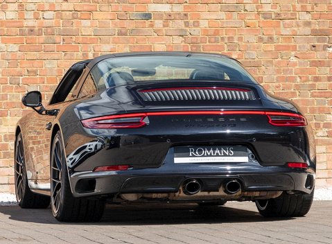 Porsche 911 (991.2) Targa 4 GTS 3