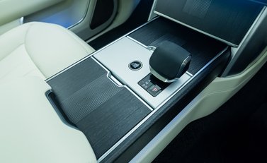 Land Rover Range Rover P460e Autobiography LWB 24