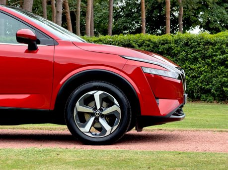 Nissan Qashqai DIG-T N-CONNECTA MHEV 19