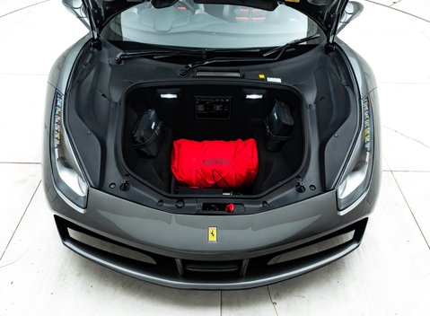 Ferrari 488 SPIDER 43