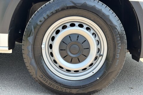 MAN TGE 3.160 Lwb Curtain Side Truck - Air Con / Cruise / 3.5t Towing 27