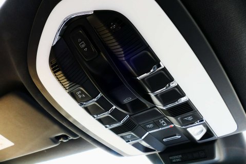Porsche Macan 3.0 Macan S D Semi-Auto 4WD 5dr 38