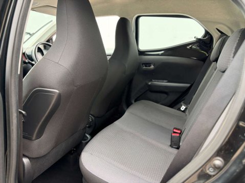 Toyota Aygo 1.0 Aygo X-Play TSS VVT-i 5dr 47
