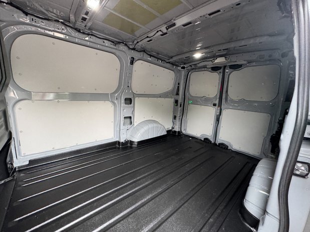 Ford Transit Custom SWB L1H1 Low Roof Sport 320 Air Con Alloys Sensors Cam EURO 6 11