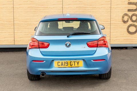 BMW 1 Series 118I SPORT 6