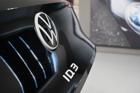 Volkswagen ID.3 Pro Performance 58kWh Life Auto 5dr 152