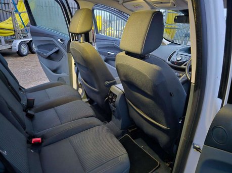 Ford C-Max 1.0T EcoBoost Titanium Euro 5 (s/s) 5dr 27