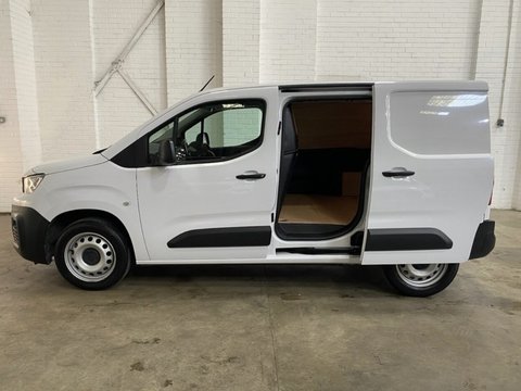 Peugeot Partner BLUEHDI PROFESSIONAL PREMIUM PLUS L1 11