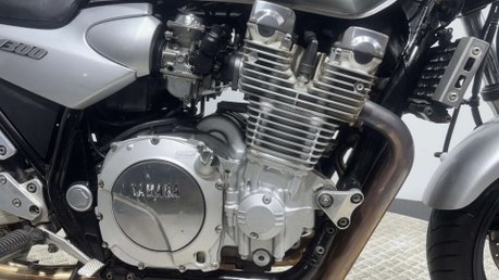 Yamaha XJR1300 2001 37K 1 OWNER NEW MOT SERVICED MUSCLE BIKE 1300CC 36