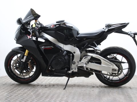 Honda CBR1000RR Fireblade CBR 1000 RA-G Fireblade 8