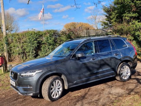 Volvo XC90 D5 POWERPULSE MOMENTUM AWD 9