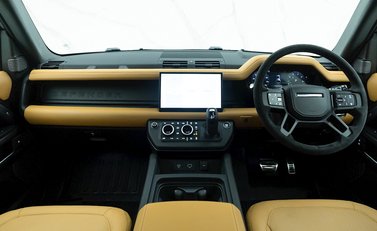 Land Rover Defender 110 V8 16