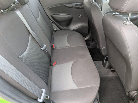 Vauxhall Viva 1.0i SE Euro 6 5dr 12