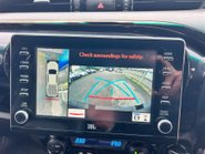 Toyota Hilux 2.8 INVINCIBLE X 4WD D-4D DCB AUTOMATIC 12