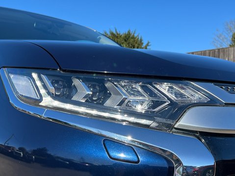 Mitsubishi Outlander 4 17
