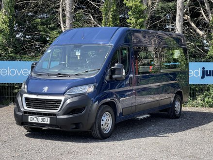 Peugeot Boxer L3H2 17-Seat Lightweight Non-D1 minibus with A/C, Cruise, Nav, Sensors, Tel