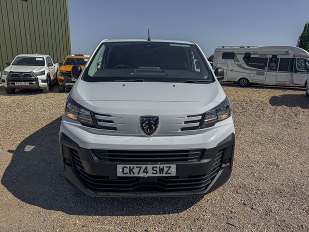 Peugeot Expert MWB L2H1 Low Roof 120ps Professional Air Con Cruise Sensors EURO 6 3