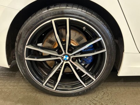 BMW 3 Series 2.0 320d M Sport Auto Euro 6 (s/s) 4dr 33