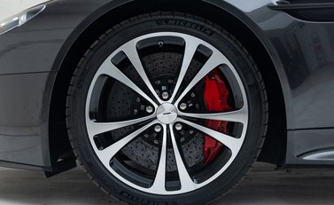 Aston Martin V12 Vantage ROADSTER 38