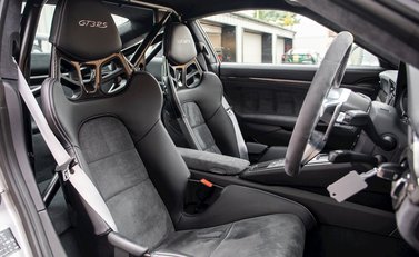 Porsche 911 (991) GT3 RS 12