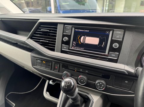 Volkswagen Transporter T28 TDI P/V HIGHLINE 32