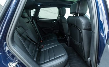 Porsche Macan GTS PDK 10