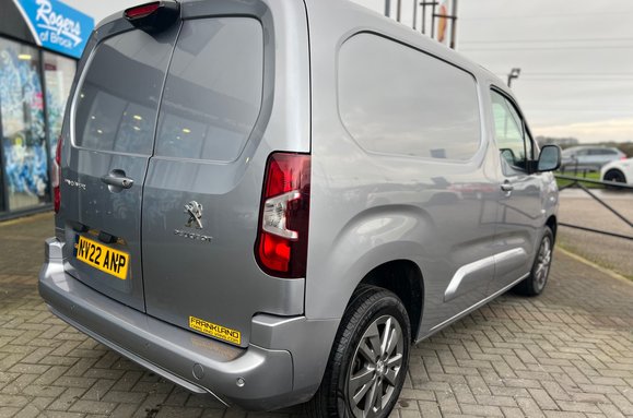 Peugeot Partner BLUEHDI ASPHALT PREMIUM L1 12