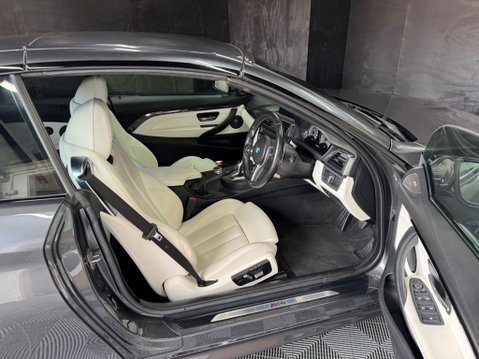 BMW M4 3.0 BiTurbo Convertible 2dr Petrol DCT Euro 6 (s/s) (431 ps) 3