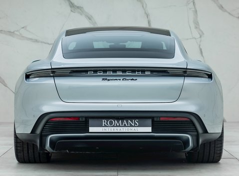 Porsche Taycan Turbo 6