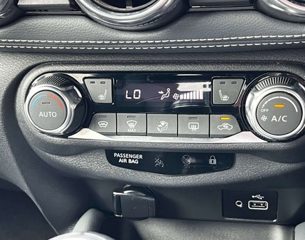 Nissan Juke 1.0 Juke Tekna DiG-T 5dr 44