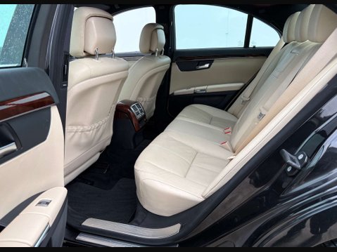 Mercedes-Benz S Class 3.0 S320 CDi Auto 4dr 54