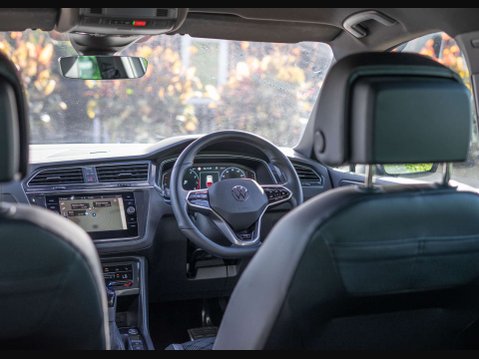 Volkswagen Tiguan 1.5 Tiguan R-Line Edition TSI Semi-Auto 5dr 3