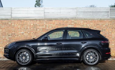 Porsche Cayenne Turbo 2