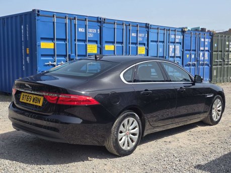 Jaguar XF 2.0d Portfolio Saloon 4dr Diesel Auto Euro 6 (s/s) (163 ps) 12