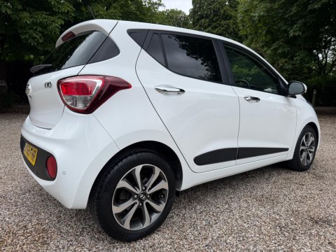 Hyundai i10 1.2 Premium SE Euro 6 5dr 14