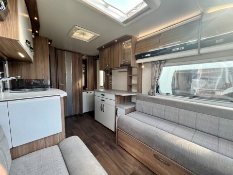 Swift Elegance 480 12