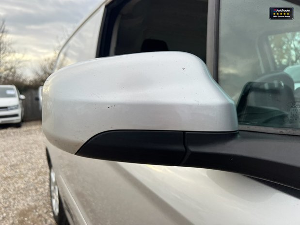 Ford Transit Courier SWB L1H1 Low Roof Limited Air Con Alloys Sensors E 15