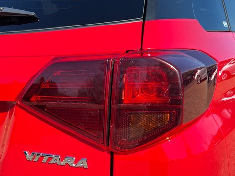 Suzuki Vitara SZ-T BOOSTERJET MHEV 19