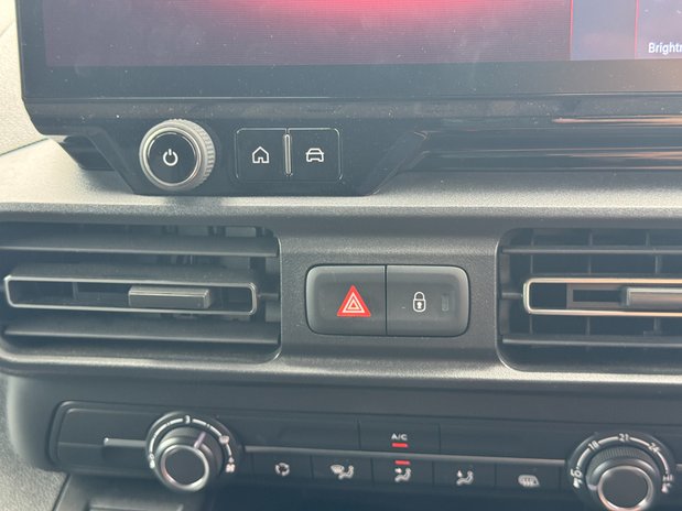 Vauxhall Combo Crew Cab [SOLD CR] LWB L2H1 Low Roof Prime Air Con Cruise Sensors Nav EURO 39