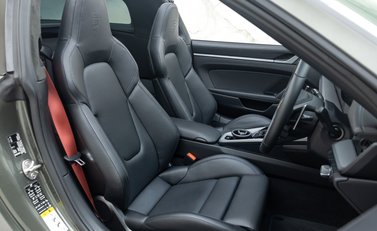 Porsche 911 Targa 4S (992) 17