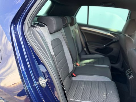Volkswagen Golf 1.5 Golf R-Line TSi Evo 5dr 25