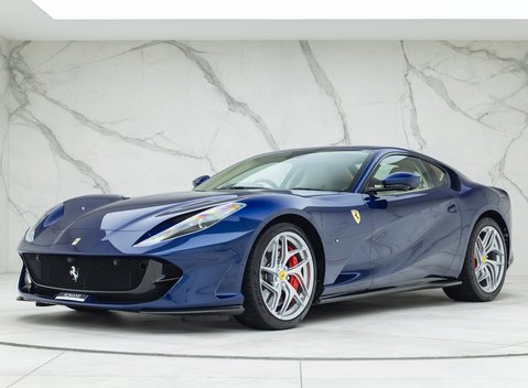 Ferrari 812 Superfast 6