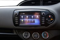 Toyota Yaris VVT-I ICON TECH 22