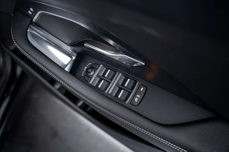 Jaguar E-Pace 2.0 D204 MHEV R-Dynamic Black SUV 5dr Diesel Auto AWD Euro 6 (s/s) (204 ps) 25