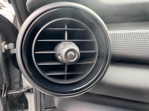 Mini Hatch 1.5 Cooper Sport Hatchback 3dr Petrol Manual Euro 6 (s/s) (136 ps) 28